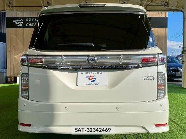 Nissan ELGRAND 2019-03 3905280-16