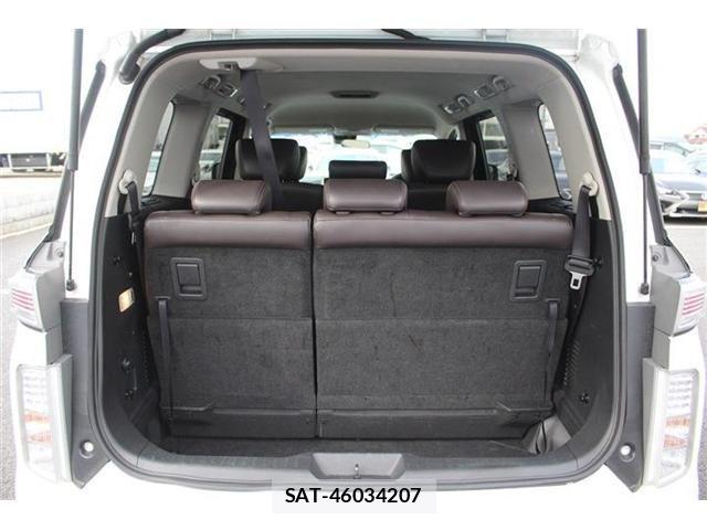 Nissan ELGRAND 2024-03 4041592-26