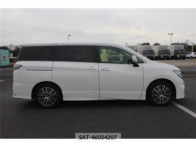 Nissan ELGRAND 2024-03 4041592-4