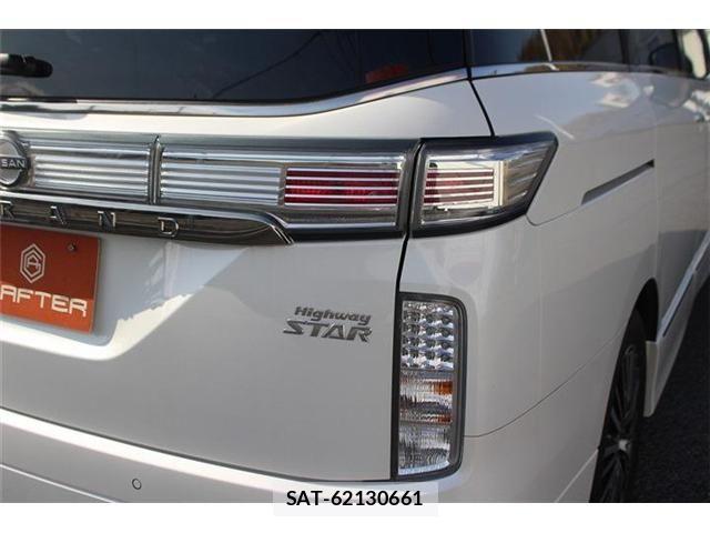 Nissan ELGRAND 2024-03 4041595-10