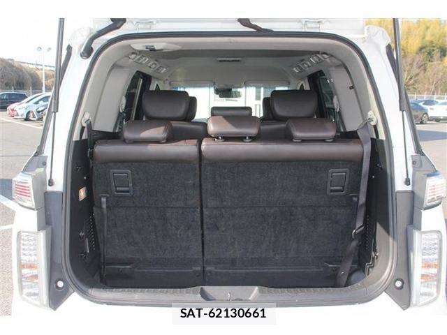 Nissan ELGRAND 2024-03 4041595-14