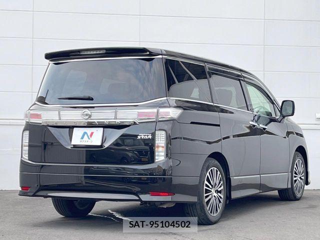 Nissan ELGRAND 2017-06 4109376-17