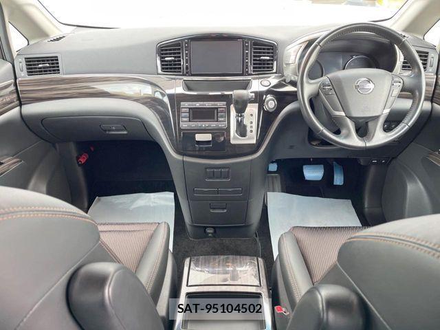 Nissan ELGRAND 2017-06 4109376-1