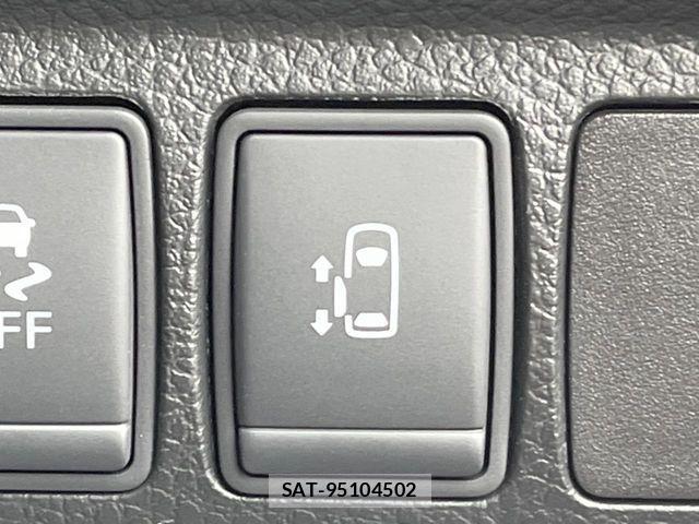 Nissan ELGRAND 2017-06 4109376-3