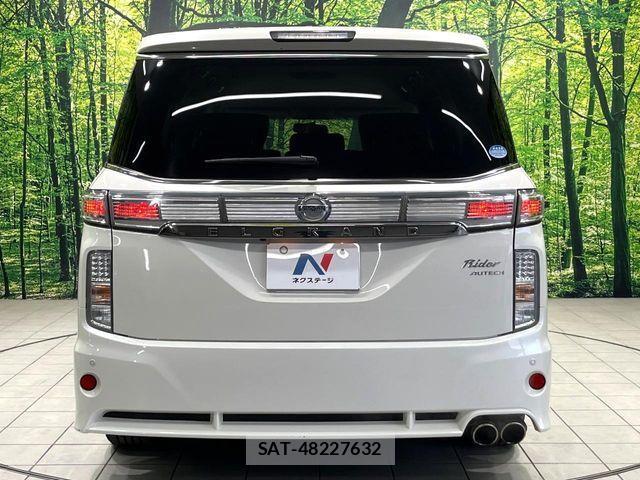 Nissan ELGRAND 2016-06 4139160-15
