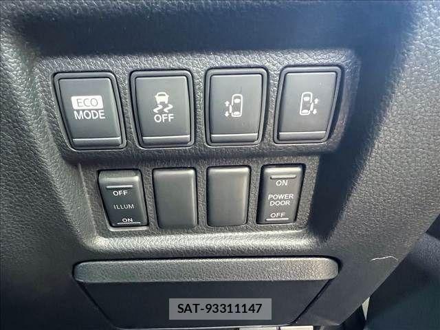 Nissan ELGRAND 2012-03 4240701-20