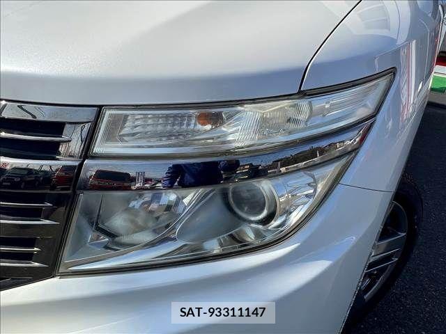 Nissan ELGRAND 2012-03 4240701-27