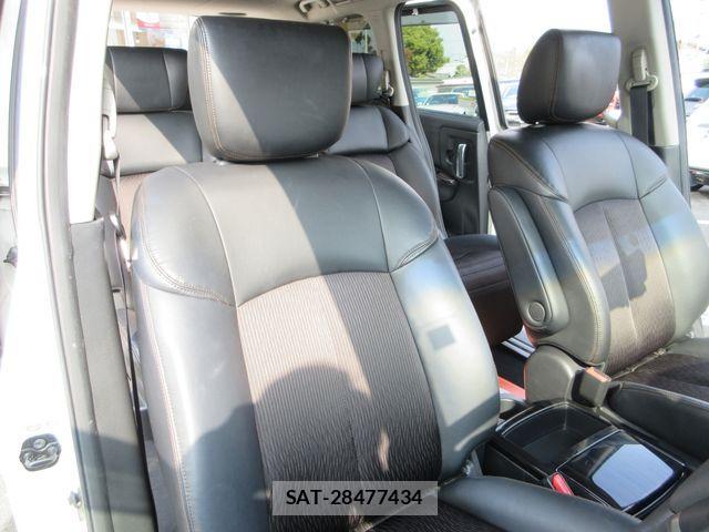 Nissan ELGRAND 2016-03 4323446-15