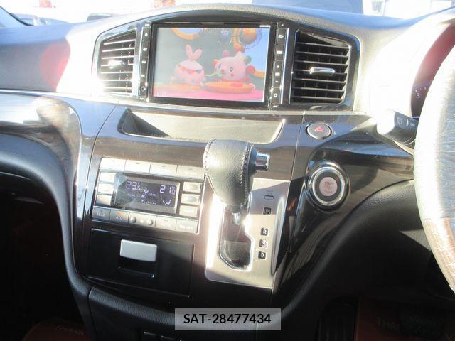 Nissan ELGRAND 2016-03 4323446-17