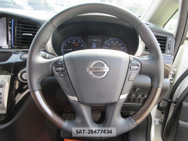Nissan ELGRAND 2016-03 4323446-18