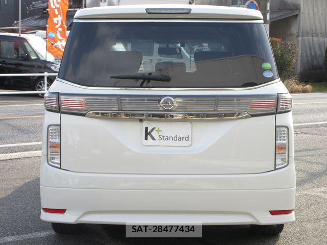 Nissan ELGRAND 2016-03 4323446-2
