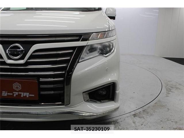 Nissan ELGRAND 2016-01 4323444-13