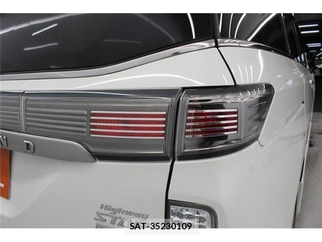 Nissan ELGRAND 2016-01 4323444-18