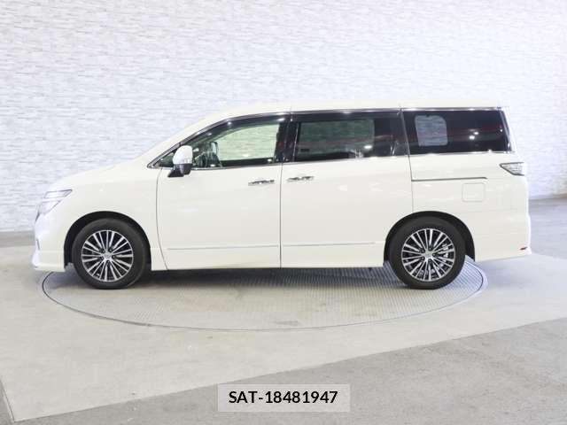 Nissan ELGRAND 2016-11 4370629-11