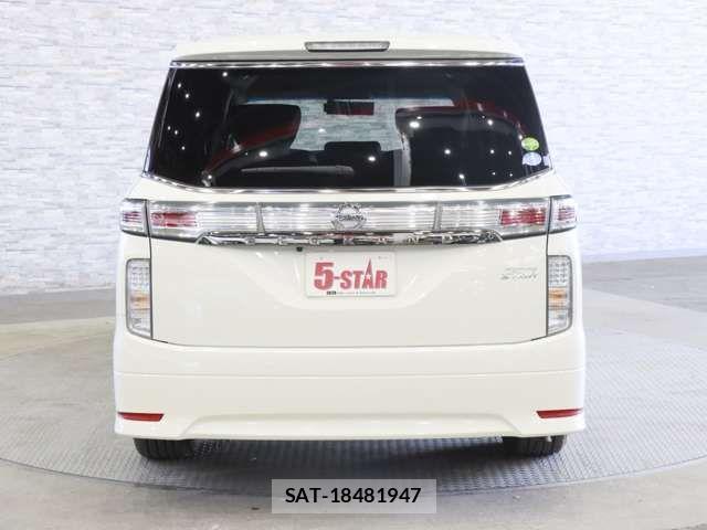 Nissan ELGRAND 2016-11 4370629-13