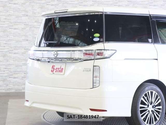 Nissan ELGRAND 2016-11 4370629-19