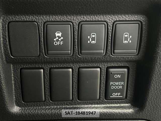 Nissan ELGRAND 2016-11 4370629-8