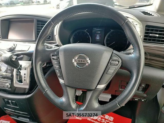 Nissan ELGRAND 2014-09 4420521-10