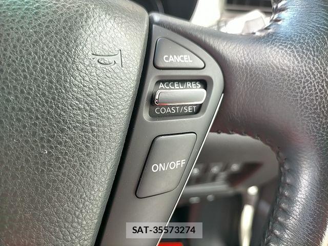 Nissan ELGRAND 2014-09 4420521-11
