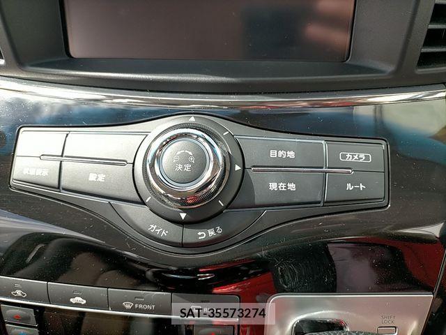 Nissan ELGRAND 2014-09 4420521-16
