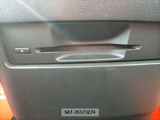 Nissan ELGRAND 2014-09 4420521-24