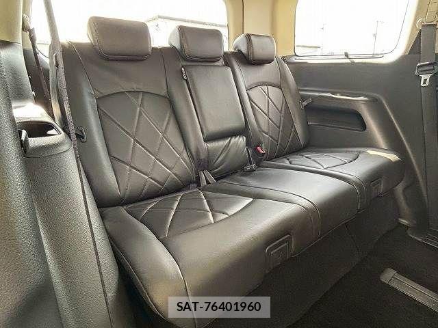 Nissan ELGRAND 2015-06 4420519-13