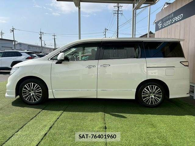 Nissan ELGRAND 2015-06 4420519-16