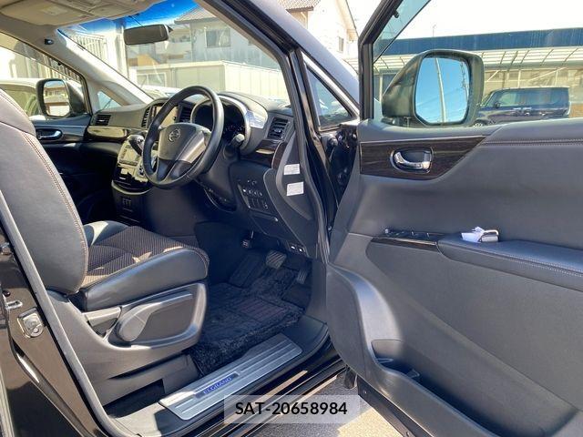 Nissan ELGRAND 2013-04 4591509-12