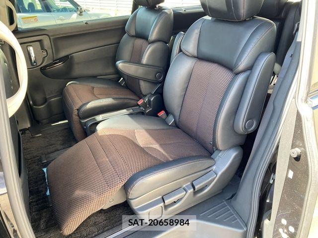 Nissan ELGRAND 2013-04 4591509-15
