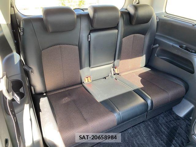 Nissan ELGRAND 2013-04 4591509-17