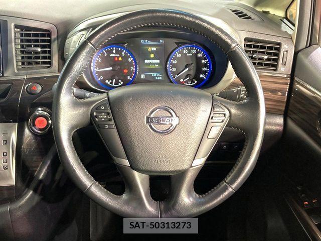 Nissan ELGRAND 2018-12 4638798-11
