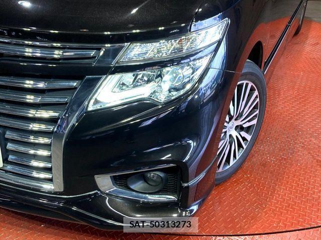 Nissan ELGRAND 2018-12 4638798-12