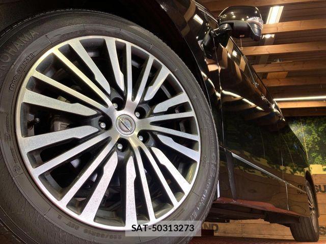 Nissan ELGRAND 2018-12 4638798-13