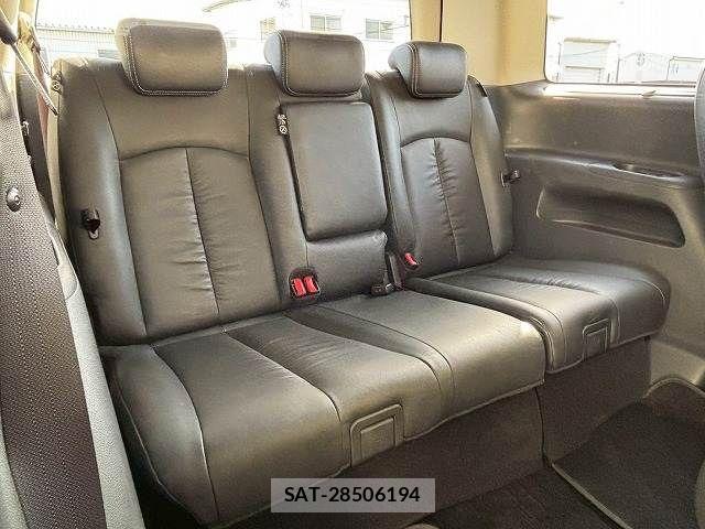 Nissan ELGRAND 2019-05 4753222-13