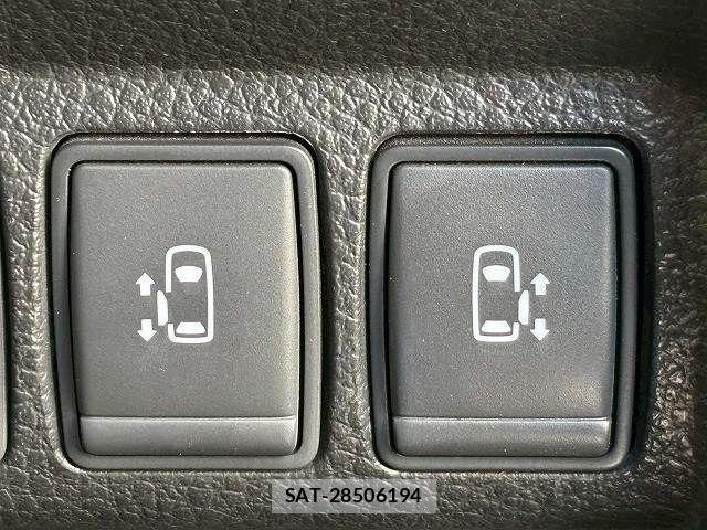 Nissan ELGRAND 2019-05 4753222-8