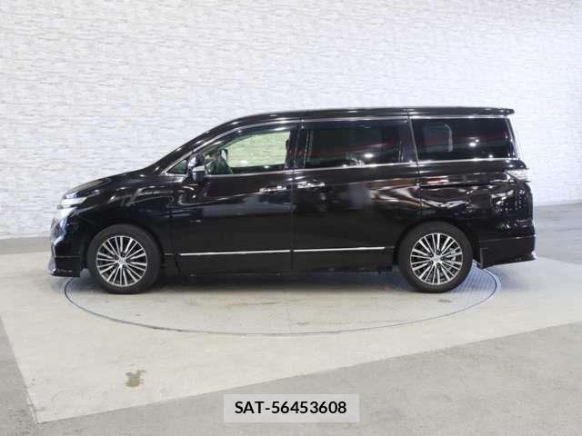 Nissan ELGRAND 2014-02 4753242-11