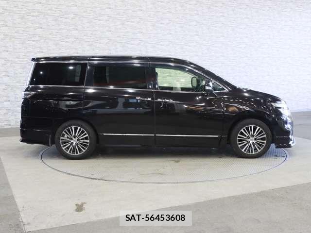 Nissan ELGRAND 2014-02 4753242-12