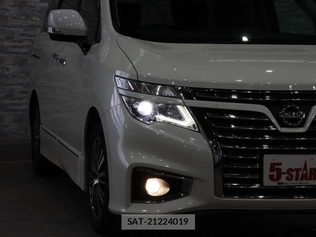 Nissan ELGRAND 2018-10 4939869-14