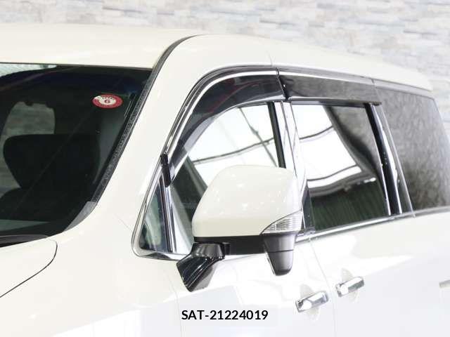 Nissan ELGRAND 2018-10 4939869-16