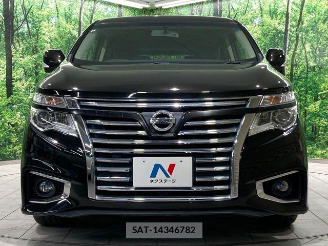 Nissan ELGRAND 2017-07 4939875-13