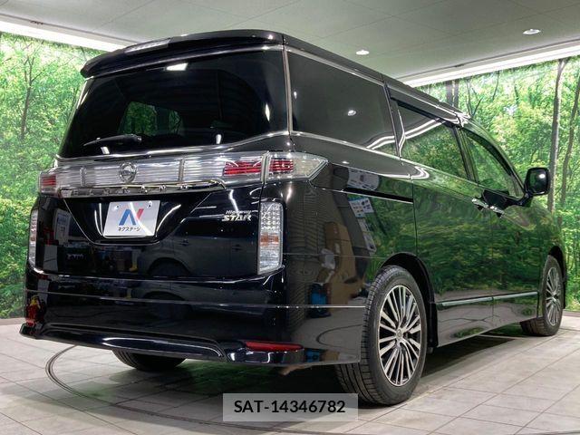 Nissan ELGRAND 2017-07 4939875-16