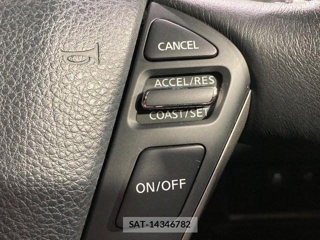 Nissan ELGRAND 2017-07 4939875-5