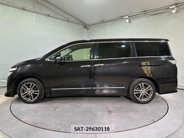 Nissan ELGRAND 2012-10 4939886-10