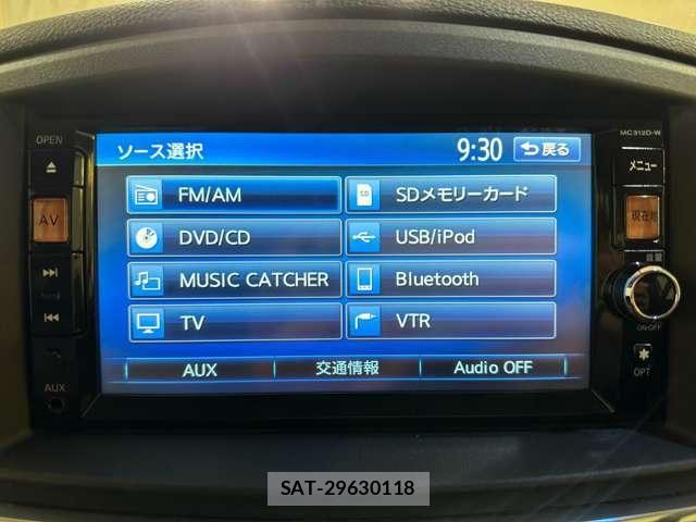 Nissan ELGRAND 2012-10 4939886-21