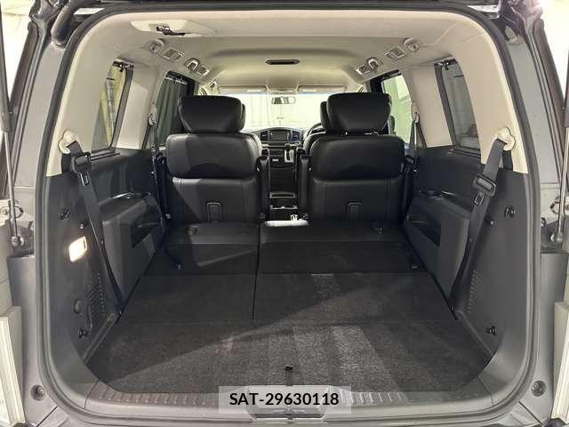 Nissan ELGRAND 2012-10 4939886-29