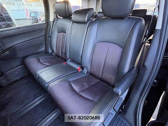 Nissan ELGRAND 2018-07 4939850-10