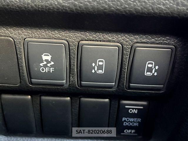 Nissan ELGRAND 2018-07 4939850-22