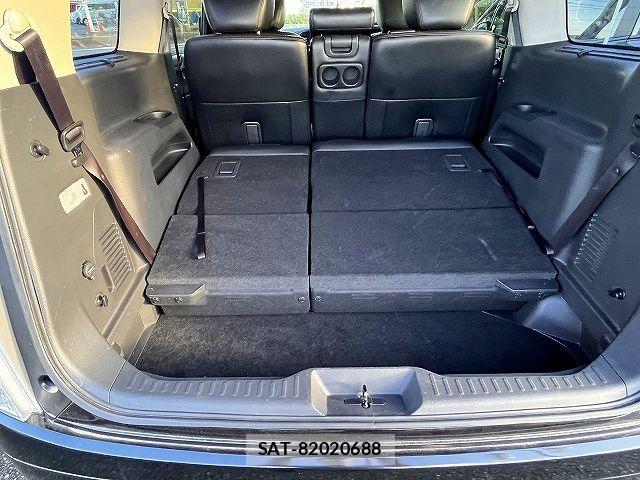 Nissan ELGRAND 2018-07 4939850-23