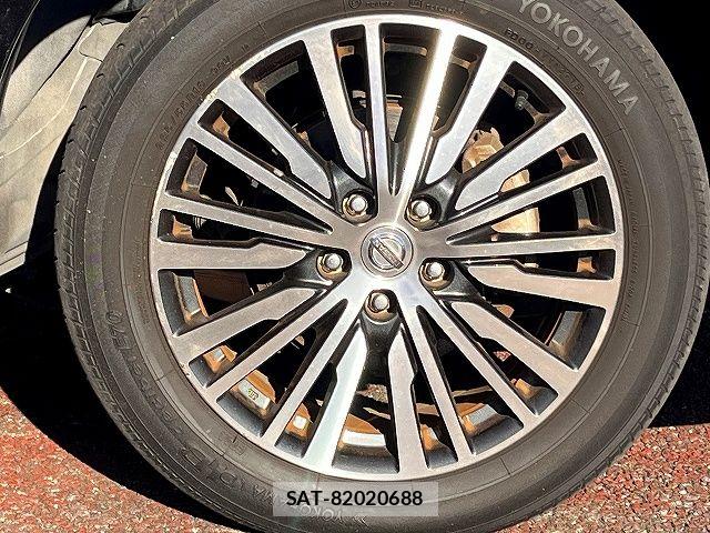 Nissan ELGRAND 2018-07 4939850-26