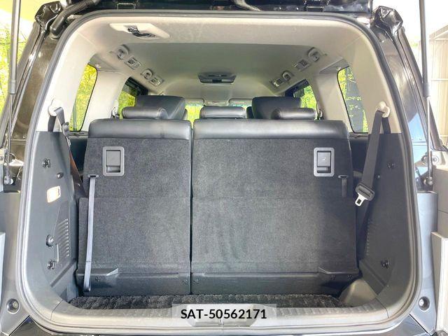 Nissan ELGRAND 2019-12 5867210-10